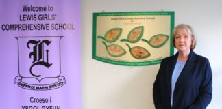 Lewis Girls’ School achieve The National Quality Award for Healthy Schools Untitled design 2023 03 03T124937.451 min