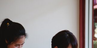 Can money buy happiness? Study reveals the top 10 countries with the happiest employees pexels antonius ferret 6223004 min