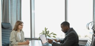 How Business Leaders Can Develop a Growth Mindset pexels tima miroshnichenko 5439137 min