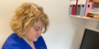 Elusen y GIG yn prynu 50 o ddyfeisiau symudol ar gyfer cleifion y galon Mobile heart devices for cardiology picture Jenny Matthews min