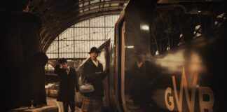 Cast of The Mousetrap snapped at Paddington to celebrate partnership with Great Western Railway Mousetrap GWR 5107 MattCrockett RT min scaled