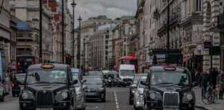 DRIVER WARNED OF BUSIER ROADS DUE TO TRAIN STRIKES pexels clive kim 4312254 min 1