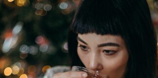 Renaissance tour: Searches for silver and metallic fashion have increased worldwide pexels cottonbro studio 3402694 min