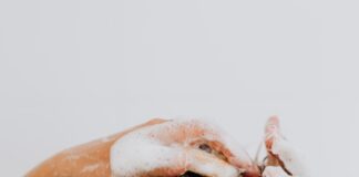 4 Healthy Hair Habits Everyone Should Adopt Right Now pexels karolina grabowska 5241036 min