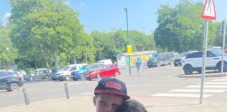 Brawd a chwaer yn ymgymryd â her Penwythnos Cwrs Hir er budd elusen Alfie and Amelie Hall min scaled