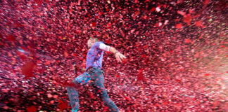 Great Western Railway Provides Additional Trains For Coldplay Concert Goers CDF 110717 GE Coldplay Concert 0371