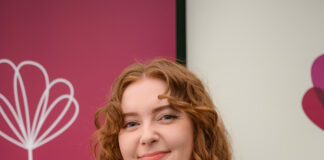 Heartstopper author Alice Oseman awarded Hay Medal for Fiction Event 741 Alice Oseman Medal 01 credit Sam Hardwick and Hay Festival scaled