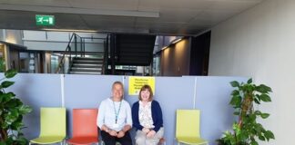 Council and Health Board sign agreement for provision of physiotherapy services clinigau ffisiotherapi yng nghanolfan rheidol physiotherapy clinics at canolfan rheidol min