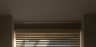 Expert reveals money-saving tips to keep your house cool this summer without using electricity. darren richardson E7D6OhcAVY unsplash min scaled