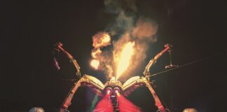 Fitness expert reveals tips on how to survive the predicted 125,000+ step count if you’re heading to Glastonbury joe green 9ZCZoH69dZQ unsplash min scaled