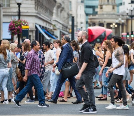 Growing confidence in our ability to move to a new population statistics system migration august 2018 630x470 min