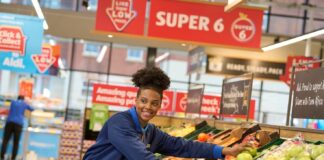 ALDI HIRING 453 COLLEAGUES IN WALES Aldi colleague min