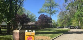 Going on holiday and planning to use Valet Parking? How can you make sure your vehicle is safe? Lions Parking min scaled