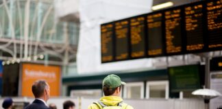 Strike action resumes this weekend: GWR warns customers to check their journeys Screens min