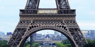 France tops AI’s list of the Best Places in Europe for a Holiday eiffel tower g04d6f2844 1280 min
