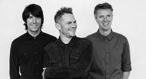 TOPLOADER TO HEADLINE DORSET’S MUSIC BY THE SEA FESTIVAL toploader min