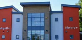 Calls for ‘immediate funding’ to prevent library and leisure centre closures 0b1f622eeb9fc6a804c428bd91456c038a194569 min