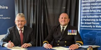 Council gains Ministry of Defence Silver ERS Award Gwobr Arian CCC y Weinyddiaeth Amddiffyn Ministry of Defence Silver ERS Award min