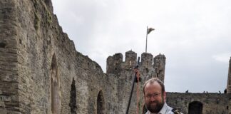 RSPCA rescue gull from well at historic Conwy Castle PXL 20230731 153114313