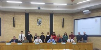 Question time in the Chamber with Ceredigion Youth Council cyngor ieuenctid ceredigion yn y siambr ceredigion youth council in the chamber