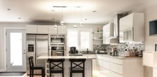 Experts Against Costly Home Renovations kitchen 6916199 1280
