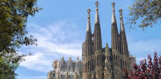 Barcelona revealed as the best Autumn getaway destination in Europe for 2023 sagrada familia 552084 1280