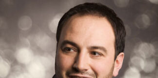 Opera Cenedlaethol Cymru yn cyhoeddi Wynne Evans fel llysgennad Côr Dementia Newydd A Song In My Heart