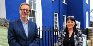 Bydd rhaglen grant gwerth £1.2 MILIWN yn helpu i sicrhau bod mudiadau cymunedol yn Sir Ddinbych yn barod am y dyfodol. TomandSandra scaled