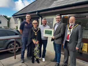 PHOTO – from left to right Gareth Austin Facilities Manager, Llanelli Rural Council Chairman Cllr Susan Phillips, Chairman of Llanelli Joint Burial Advisory Committee Cllr Andrew Rogers, Llanelli Town Councillor and Vice Chairman of Llanelli Joint Burial Advisory Committee Cllr David Darkin and Mayor of Llanelli Town Council Cllr Nick Pearce.