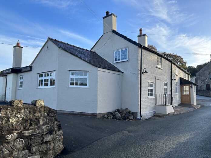 The Cross Keys Llanfynydd min scaled