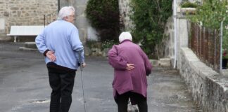 The Cost of Living Crisis: A Sad Reality for Those Aged 60+ people 189282 1280