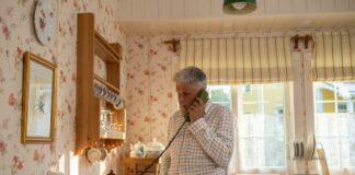 New research reveals that Welsh customers buck the digital trend as they prefer phone calls when seeking customer support pexels ron lach 10397352