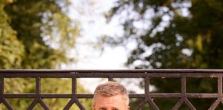 Aled Jones MBE swapped scores for scripts and qualifies as a Celebrant to officiate weddings, vow renewals, funerals, memorials and more image001 5