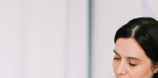 10 Tips To Start a Beautician For Less pexels anna shvets 5069437