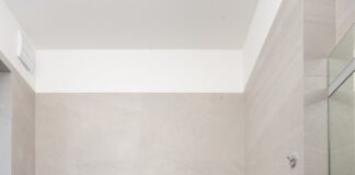 10 TIPS TO SECURE A QUICK HOUSE SALE IN 2024 pexels max rahubovskiy 7005282 scaled