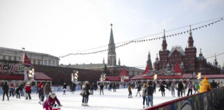 ⛸️ Most Picturesque Ice Skating Rinks Revealed Москва Красная площадь каток Moscow Red Square ice rink 16418649088 scaled