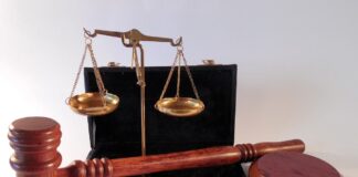 Beyond the Courtroom: How Personal Injury Lawyers Advocate for Change hammer 802301 1280 min