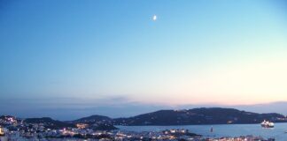 Travelling by private jet from London to Mykonos: what you need to know mykonos 17156 1280