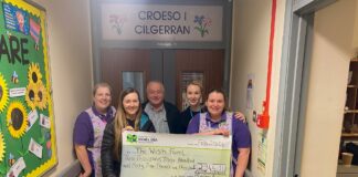 Mae Taith Tractor yn codi dros £2,000 ar gyfer y Gronfa Dymuniadau Cwm Gwendraeth Tractor Run