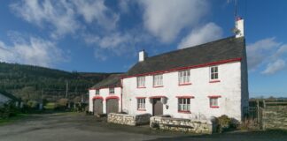 Picturesque 22-acre North Wales farm to be sold for less than £1m Hendre Wen cottage copy