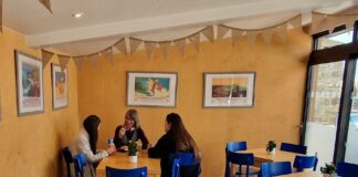 Ystafell de yng Nghastell Caeriw yn cynnal sesiynau newydd sy’n ystyriol o’r synhwyrau SMALLCarew