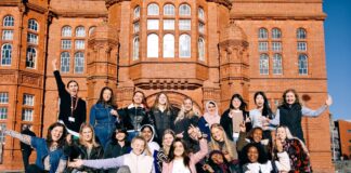 Young women of Wales raise their voices for Peace as a legacy to the women of Wales in 1924 Cyfranwyr Neges Heddwch ac Ewyllys Da 2024 Peace and Goodwill Message Contributors