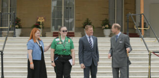 Young woman from Aberystwyth is first ever to give a speech to thousands of attendees in British Sign Language at Duke of Edinburgh’s Gold Award celebrations in Buckingham Palace Garden Hafwen Clarke Tim Peake and HRH The Duke of Edinburgh at Buckingham Palace. Credit Ian Smithers DofE scaled