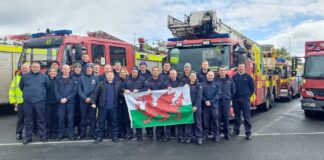 Gwasanaeth Tân ac Achub Canolbarth a Gorllewin Cymru yn Rhan o Gonfoi Mwyaf Erioed Gwasanaethau Tân ac Achub y DU Ukraine Convoy 11