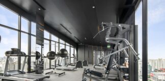 Expert advice on combatting gym anxiety for a healthier you gym 5977600 1280