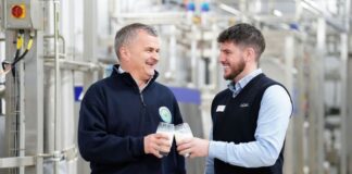 A WELSH ‘THIRST’: LIDL GB IS FIRST RETAILER TO SEAL THE DEAL ON WELSH DAIRY PRODUCTS MADE AND BOTTLED IN WALES tIdO6HDg