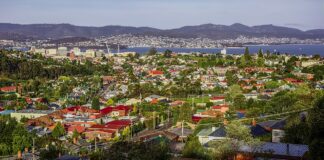 “SYDNEY AUSTRALIA NEEDS TOURISM AS MUCH AS HOBART TASMANIA.” 1280px Hobart seen from the east