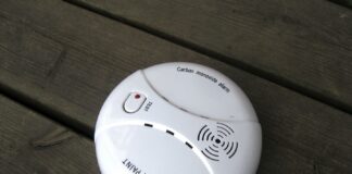 New Research: 1 in 3 have no carbon monoxide detector at home 1440px Carbon monoxide alarm