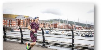 Ymgynghorydd yn herio dreiathlon ar gyfer Gwasanaethau Canser yr Ysgyfaint image002 1