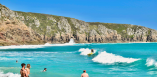 The best dates for a UK staycation this June, July and August for the warmest weather 🌡️☀️ park dean